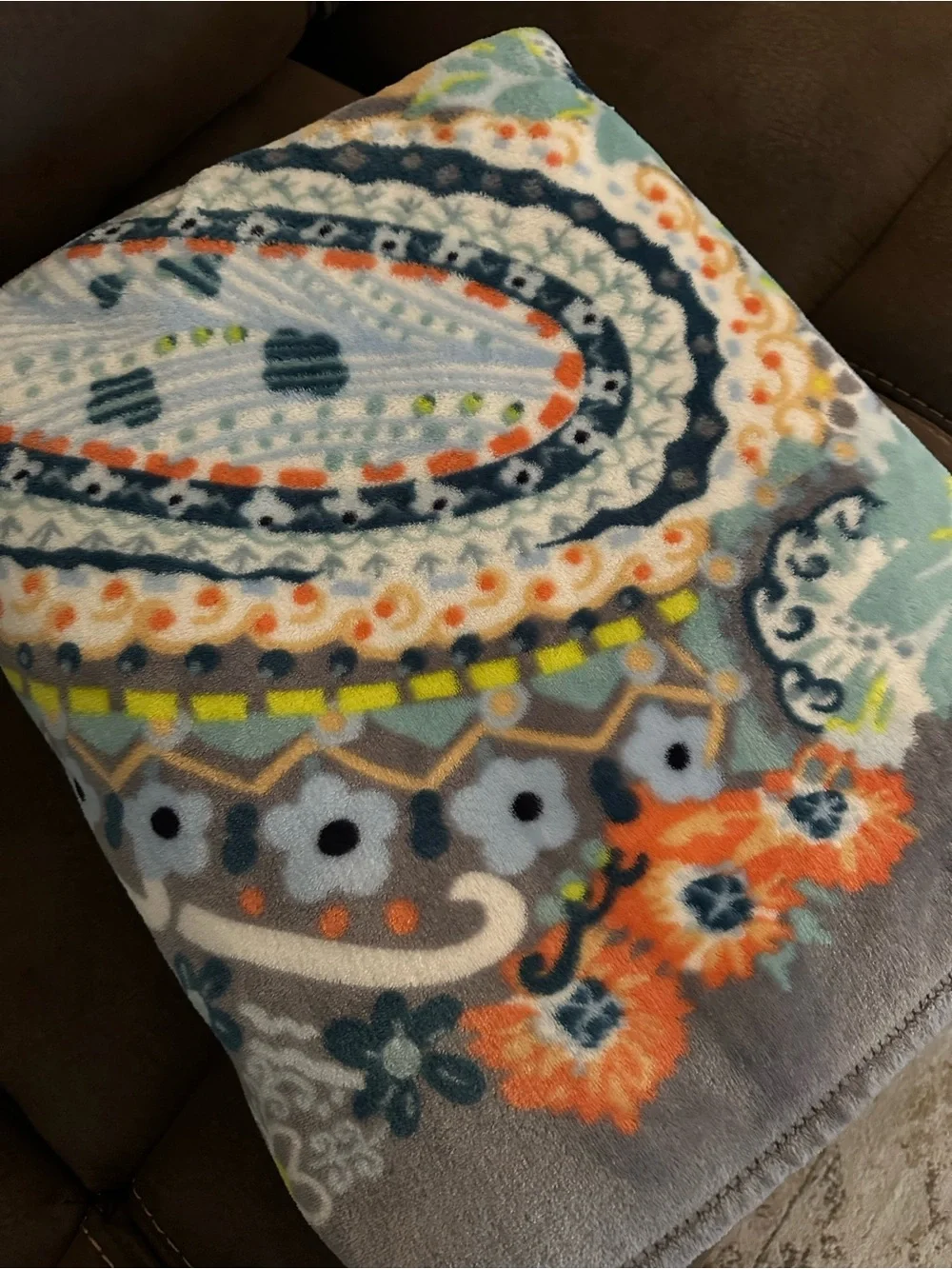 Vera Bradley Plush Robe in Light Gray